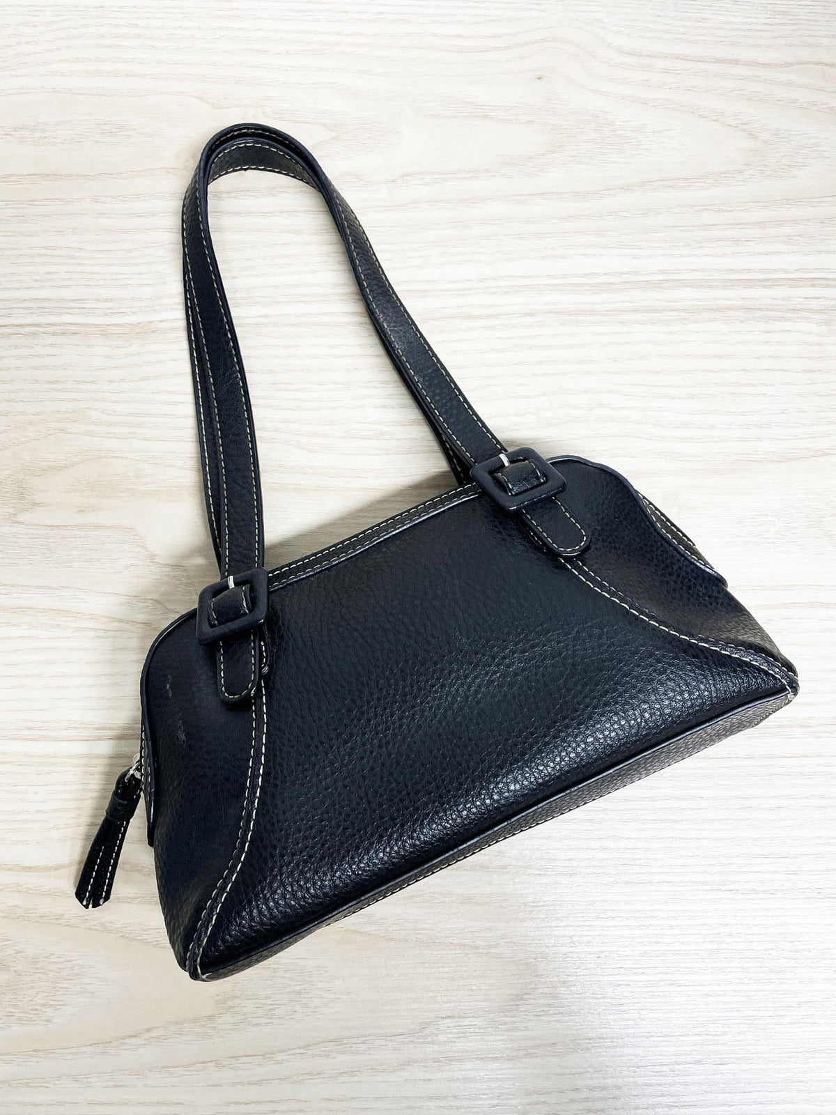 y2k liz claiborne pebbled leather contrast stitch mini shoulder bag