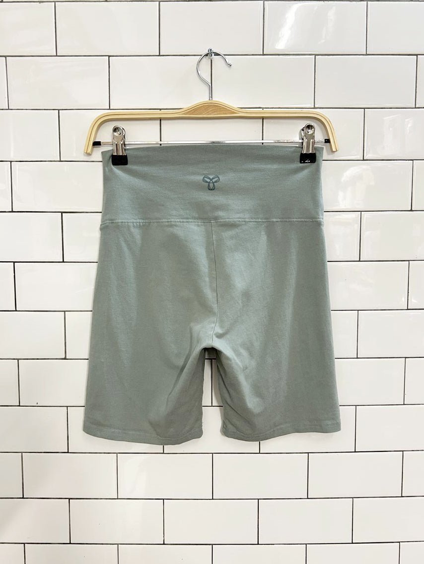 tna high rise bike shorts - good market thrift store