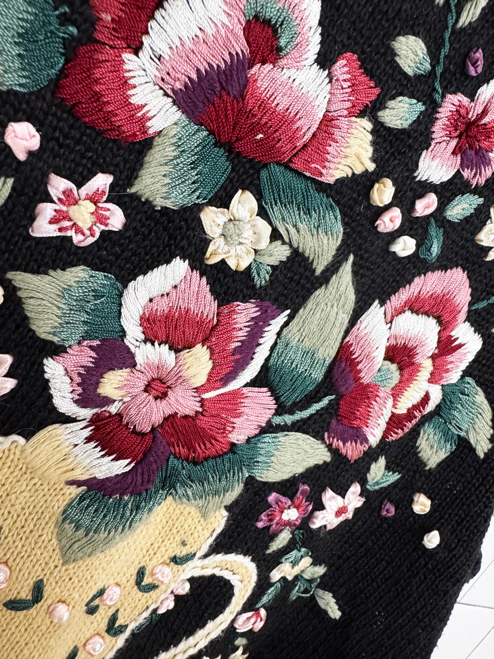 vintage 00s new look embroidered floral knit vest top