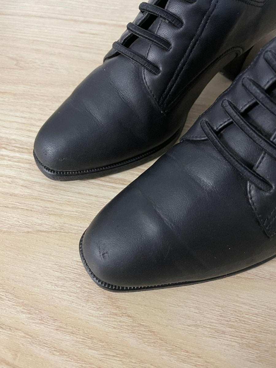 vintage 90s air supply heeled leather loafer - good market thrift store