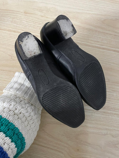 vintage 90s air supply heeled leather loafer - good market thrift store