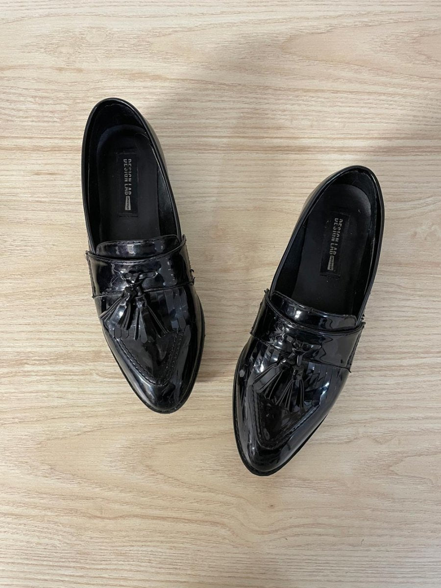 design lab iggi patent fringe tassel loafer - good market thrift store