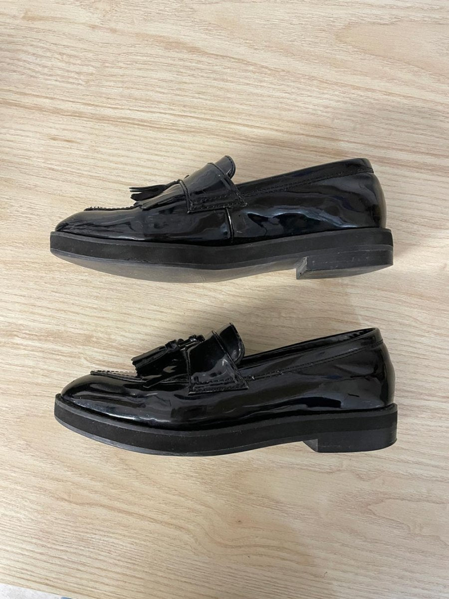 design lab iggi patent fringe tassel loafer - good market thrift store