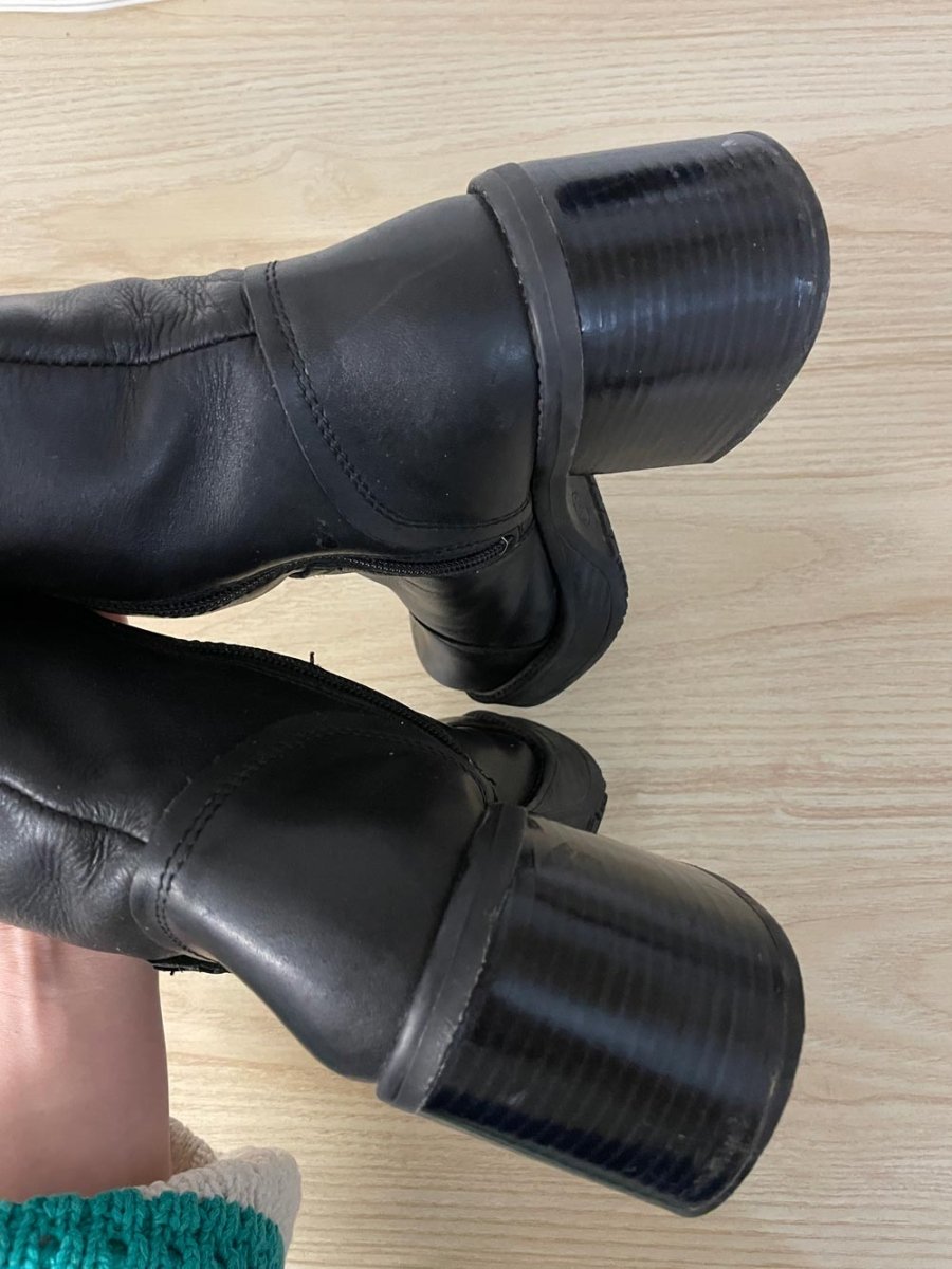 vintage 90s aldo chunky heeled knee high leather boot - good market thrift store