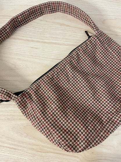 attitude woven houndstooth shoulder bag - good market thrift store