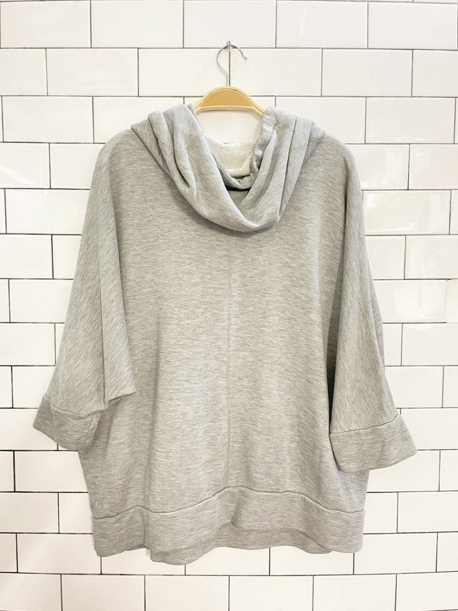 community batwing oversized short sleeve hoodie | aritzia - good market thrift store