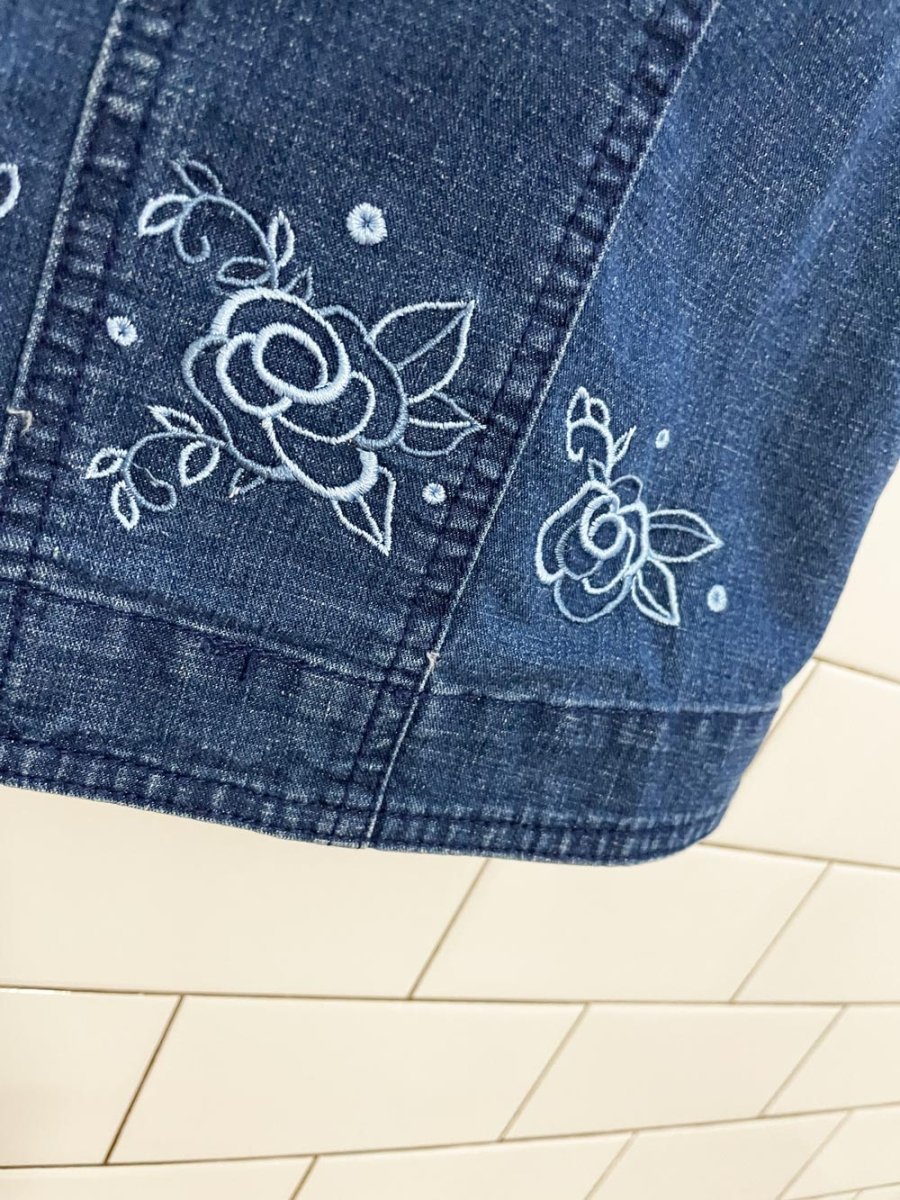 vintage 00s alia embroidered sleeveless denim vest top - good market thrift store