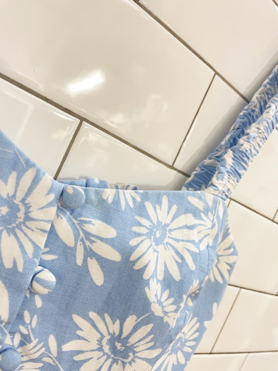 zara covered button daisy print crop tank - good market thrift store