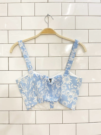 zara covered button daisy print crop tank - good market thrift store