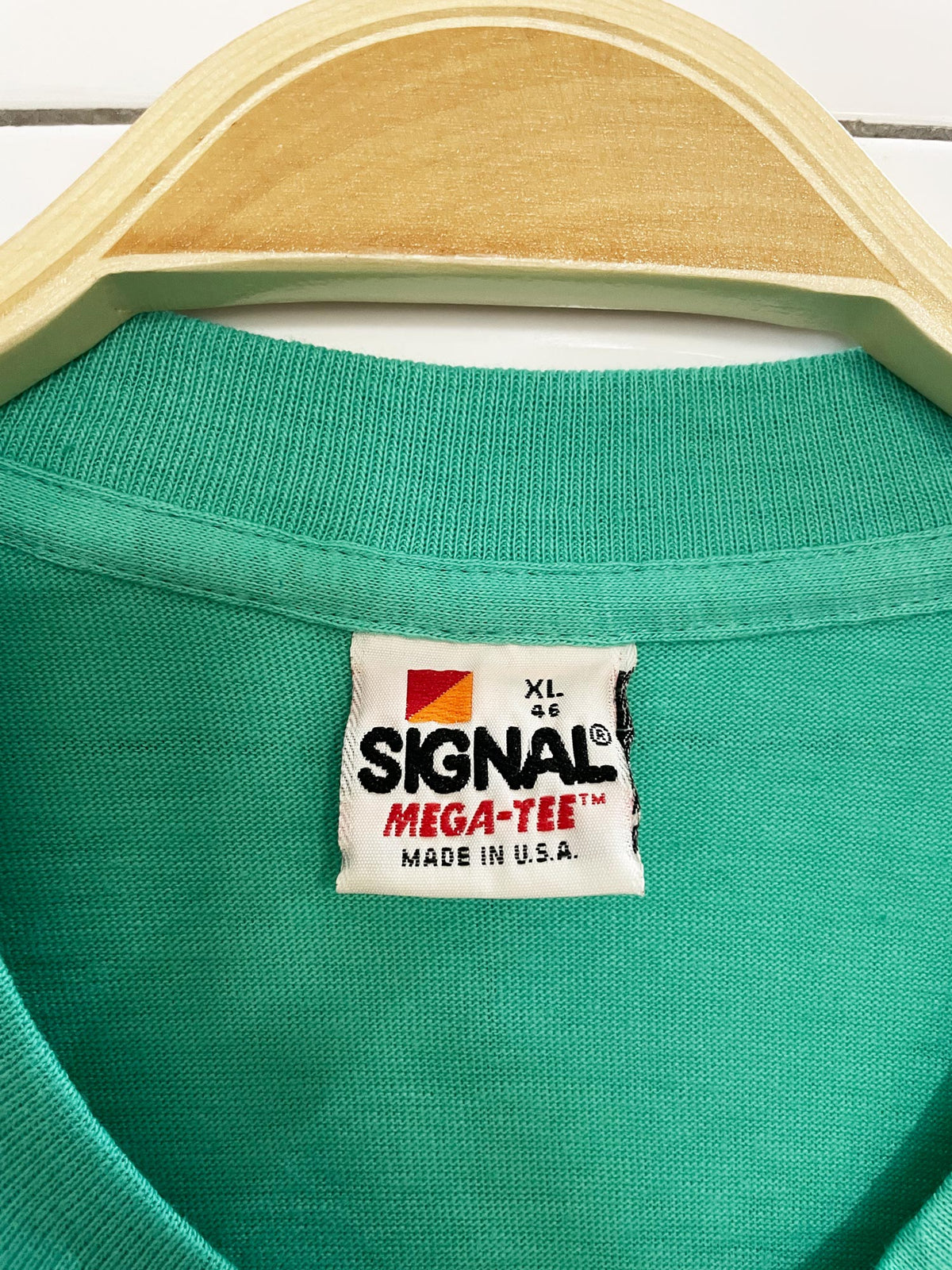 vintage 80s single stitch san francisco wrap around print tee | made in USA | signal mega tee