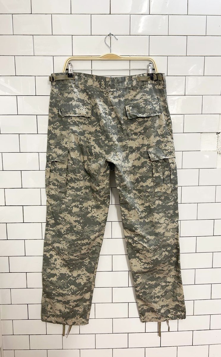 backbone multicam camo print cargo parachute pants - good market thrift store