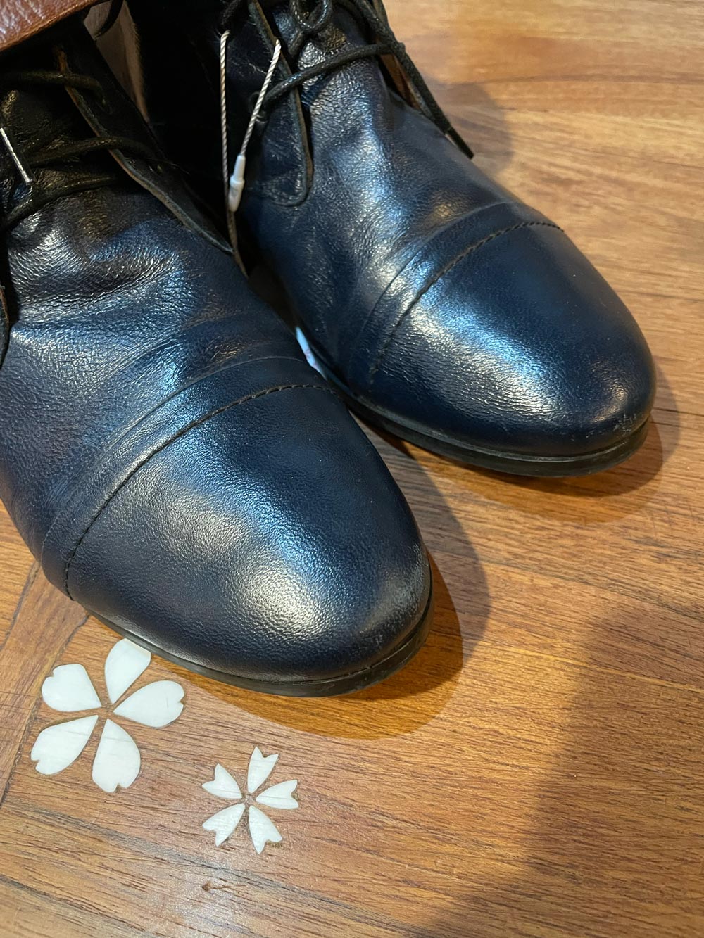 clif paris two tone leather lace up boot