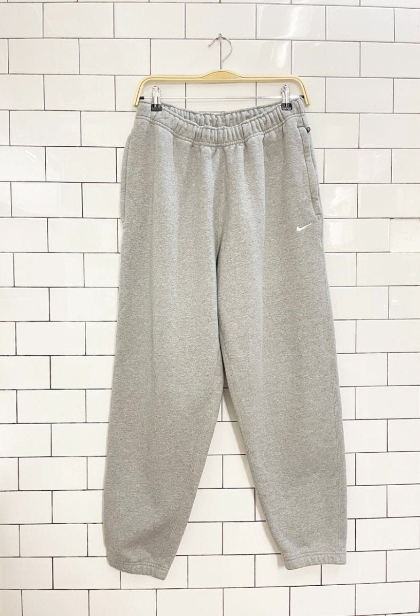 nike minimal swoosh grey joggers - good market thrift store