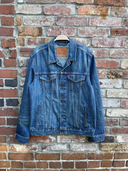 levi's 90s style denim trucker jacket