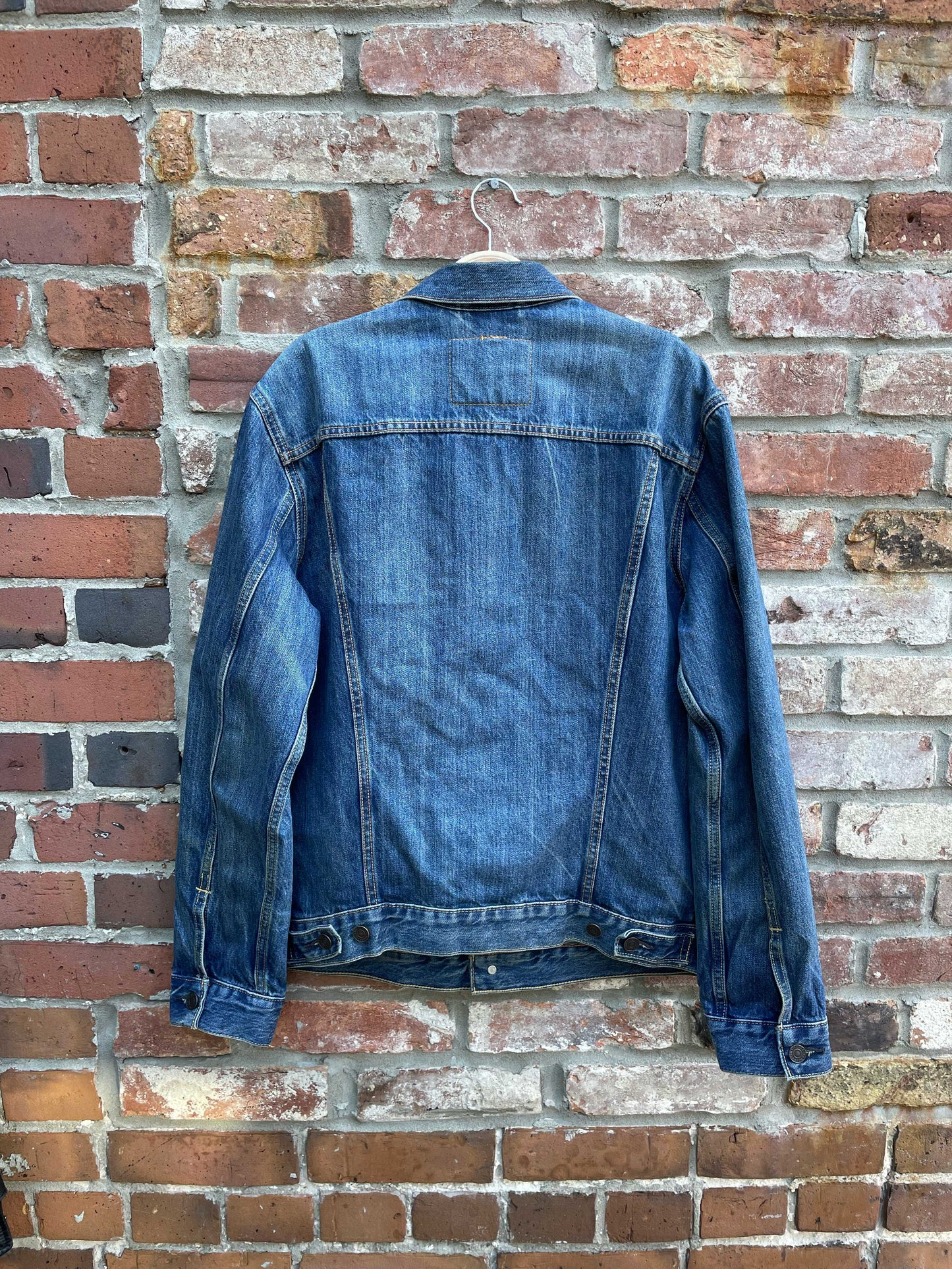 levi's 90s style denim trucker jacket