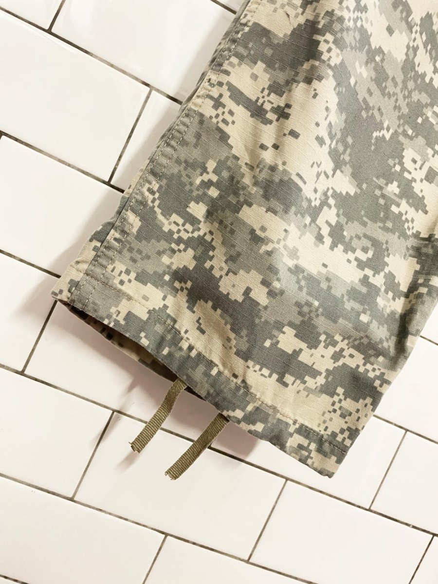 backbone pixel camo cargo parachute pant - good market thrift store