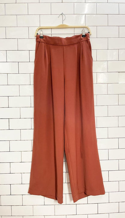 lululemon 2019 noir wide leg pleated trouser - good market thrift store