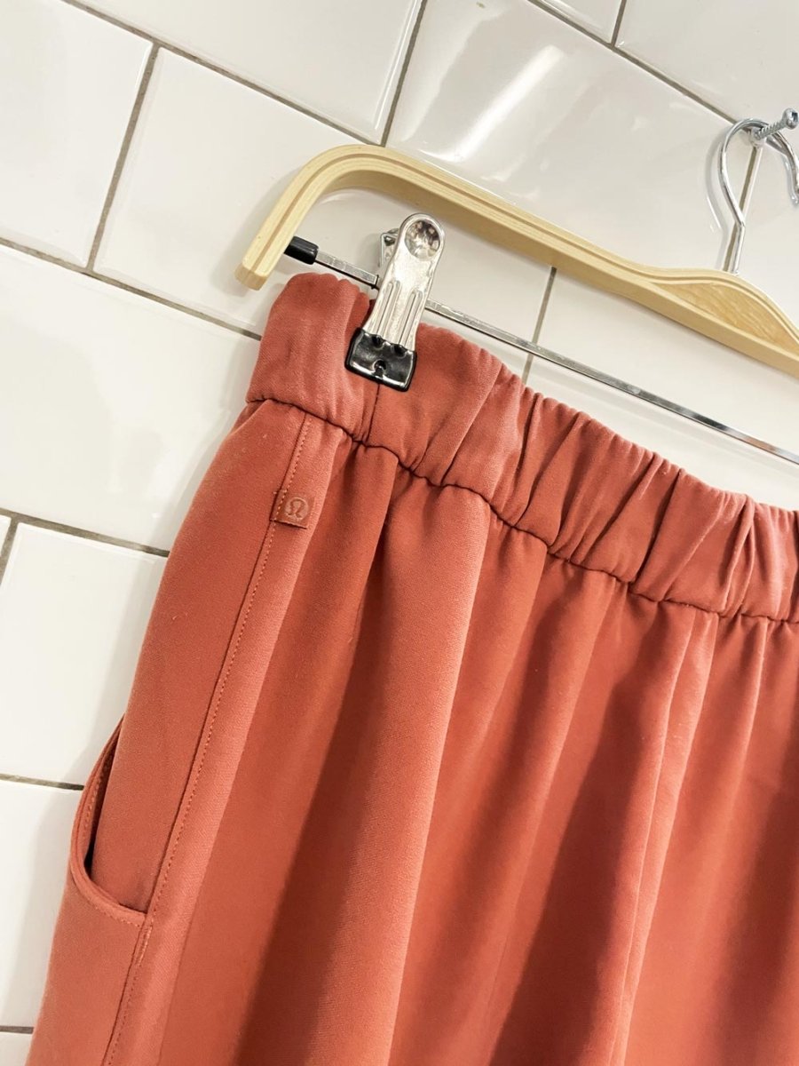 lululemon 2019 noir wide leg pleated trouser - good market thrift store