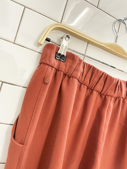 lululemon 2019 noir wide leg pleated trouser - good market thrift store