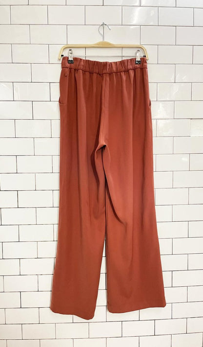 lululemon 2019 noir wide leg pleated trouser - good market thrift store
