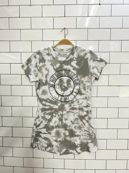 y2k true religion tie dye logo tee - good market thrift store
