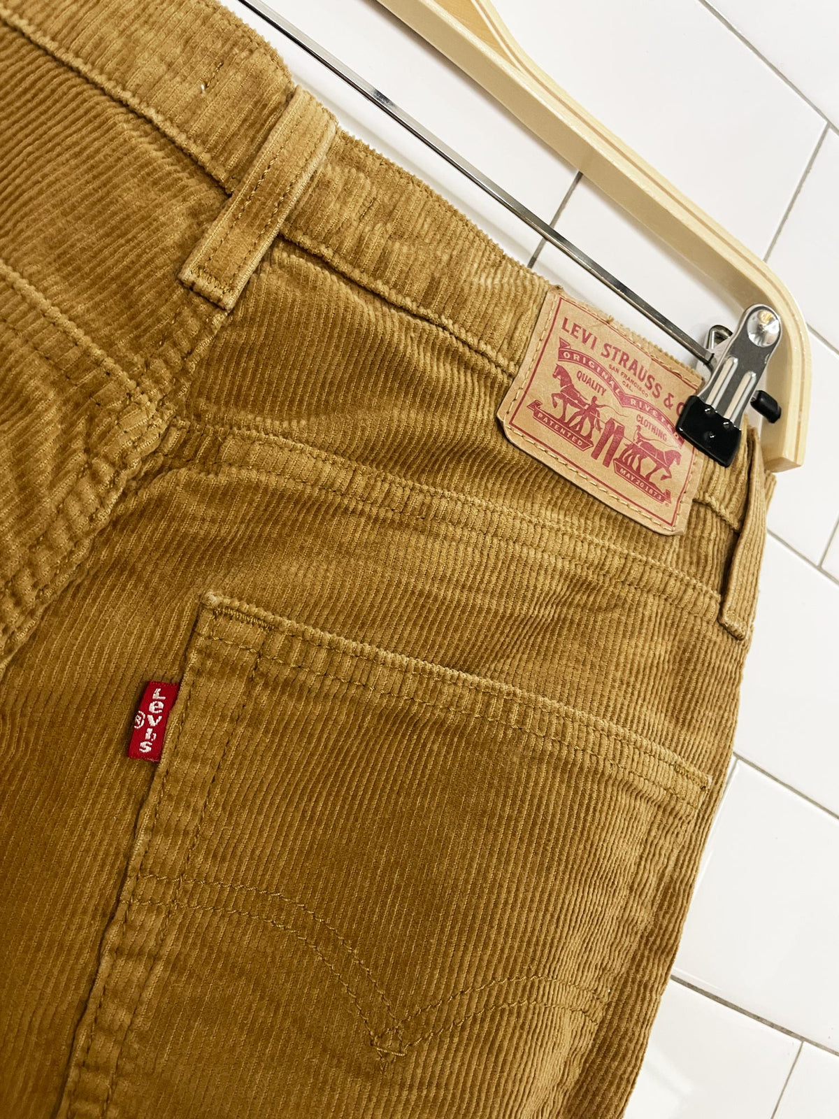 levi's 94 baggy corduroy pants