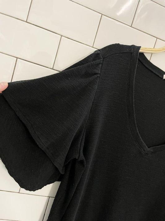 z supply oversized flutter sleeve ribbed tee - good market thrift store