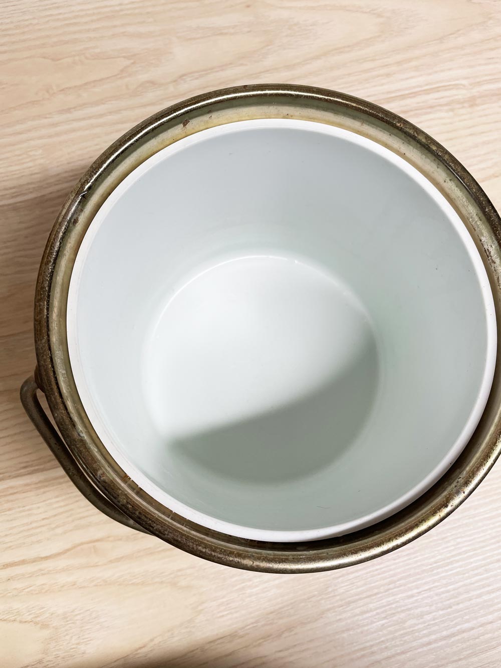 vintage world atlas metal trim ice bucket - good market thrift store