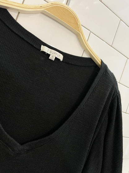z supply oversized flutter sleeve ribbed tee - good market thrift store