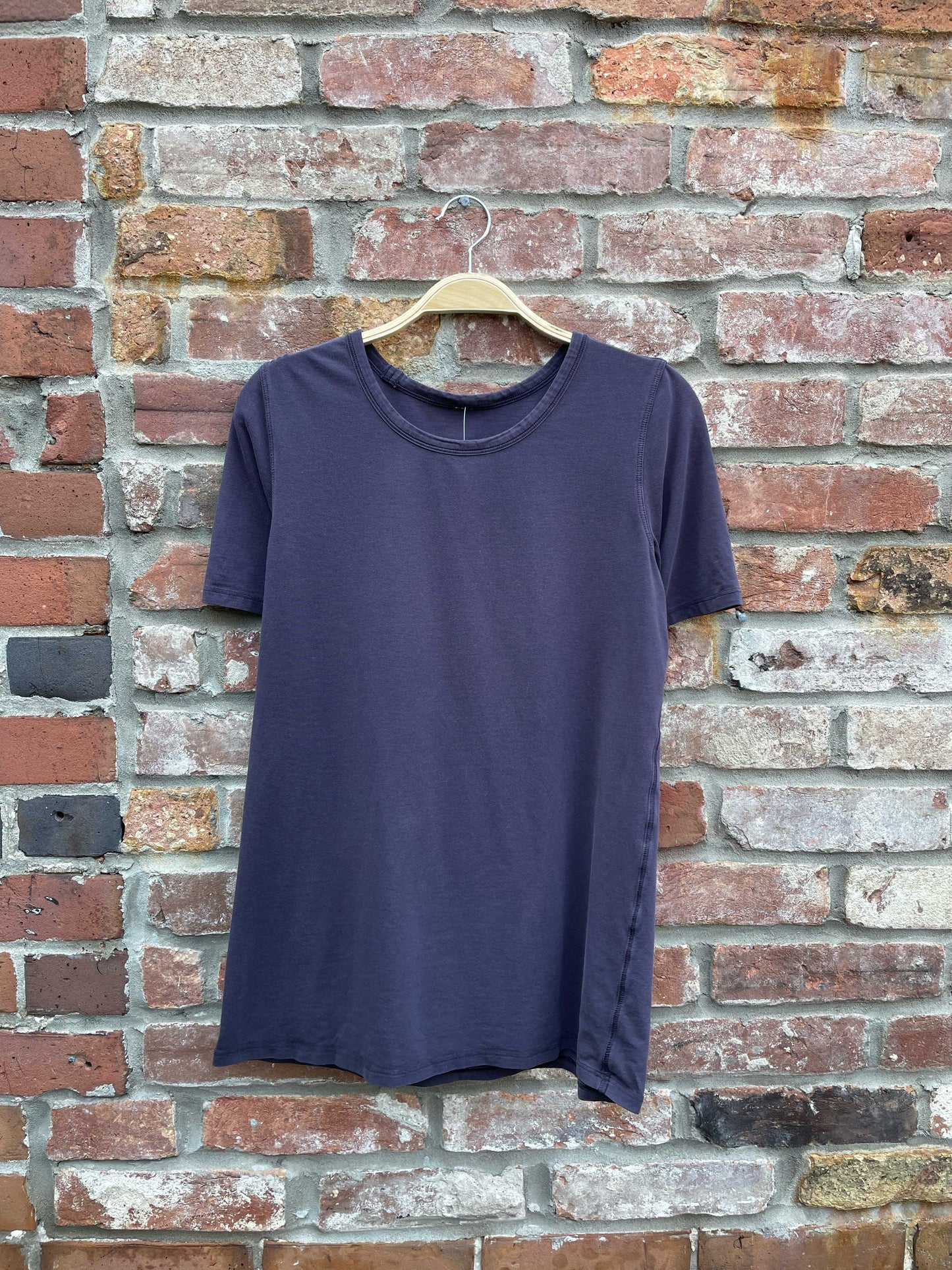 lululemon crewneck tee