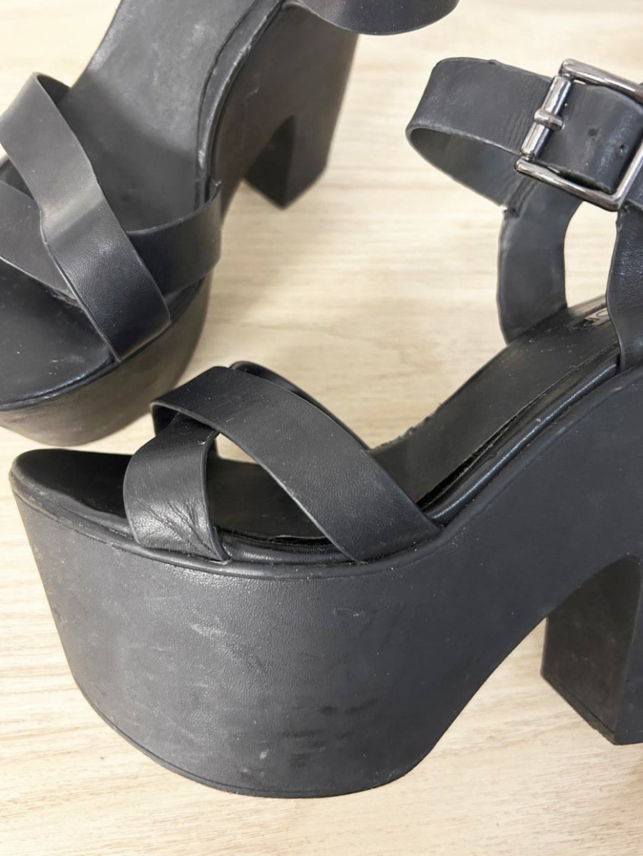 topshop chunky platform ankle strap sandals - good market thrift store