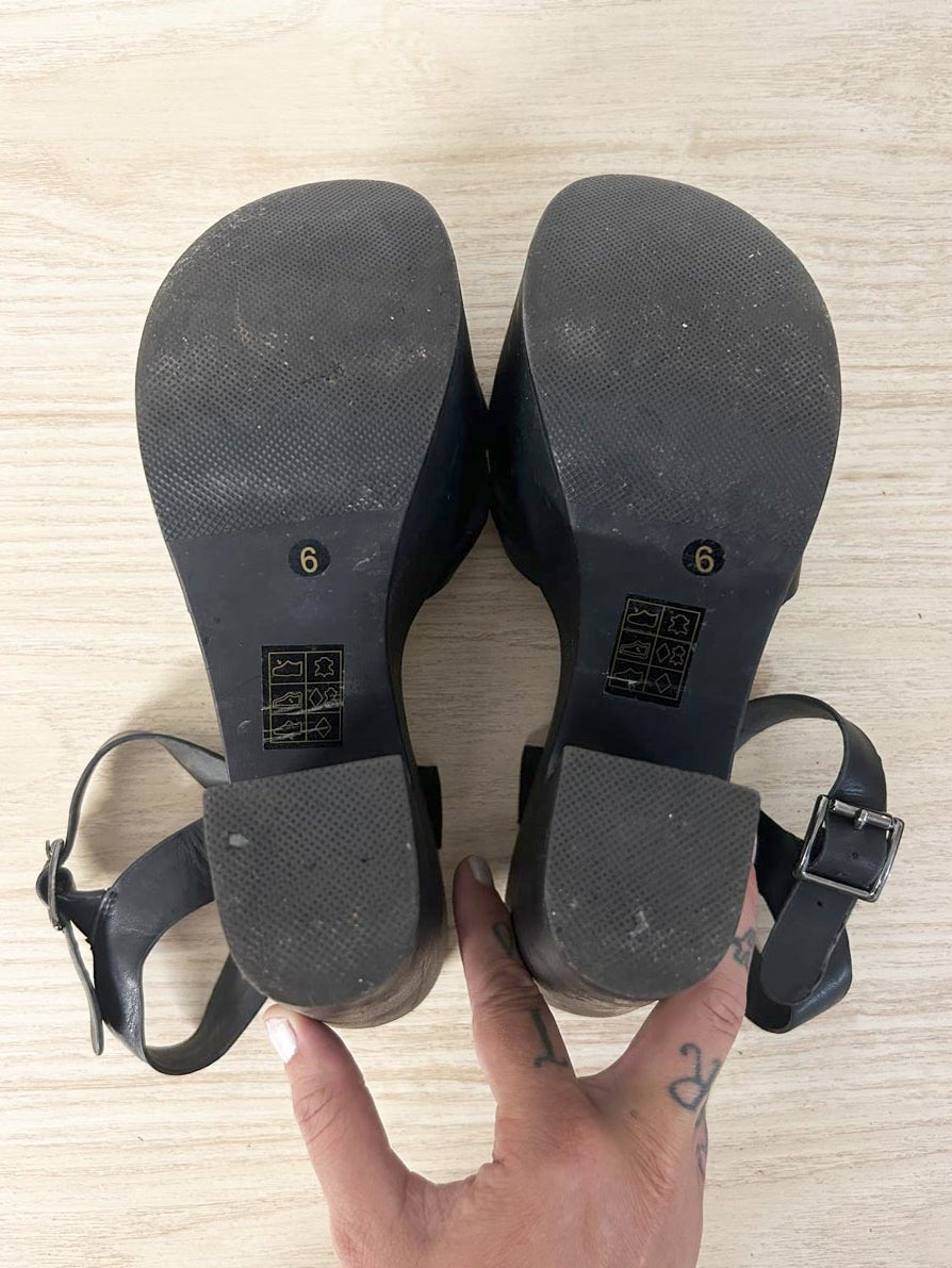 topshop chunky platform ankle strap sandals - good market thrift store