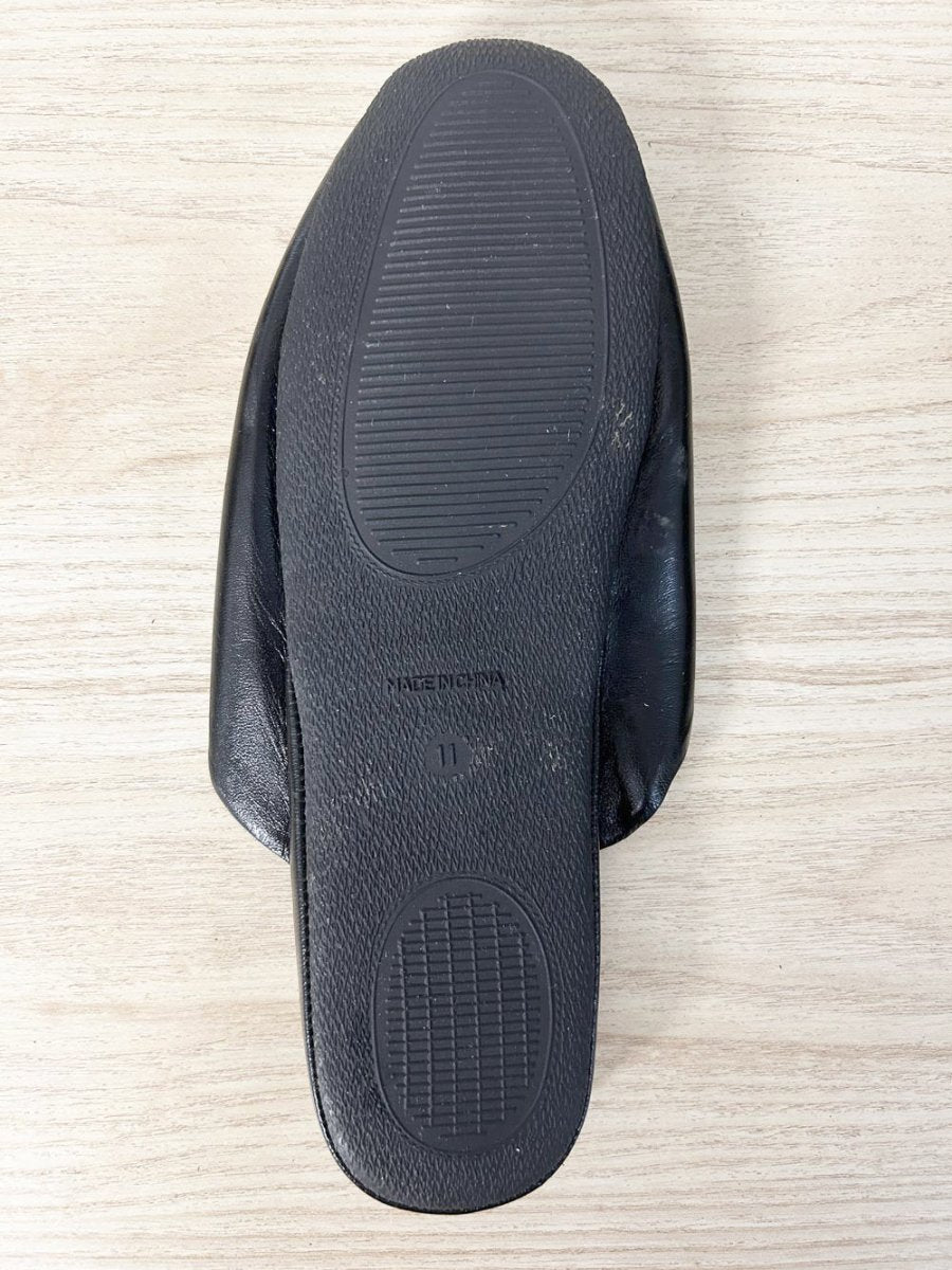 danier minimal leather slip on mules - good market thrift store