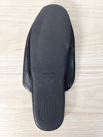 danier minimal leather slip on mules - good market thrift store