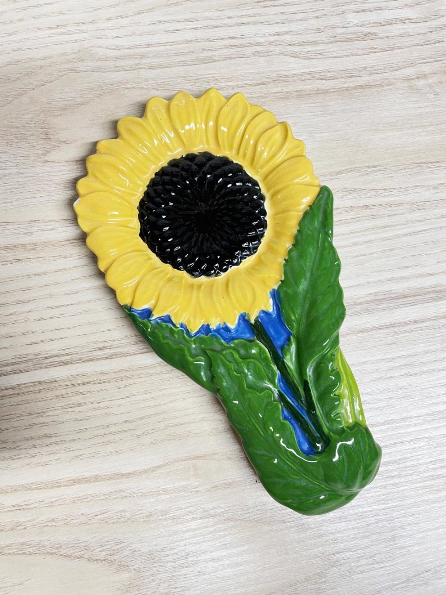 vintage 00s sunflower spoon rest - good market thrift store