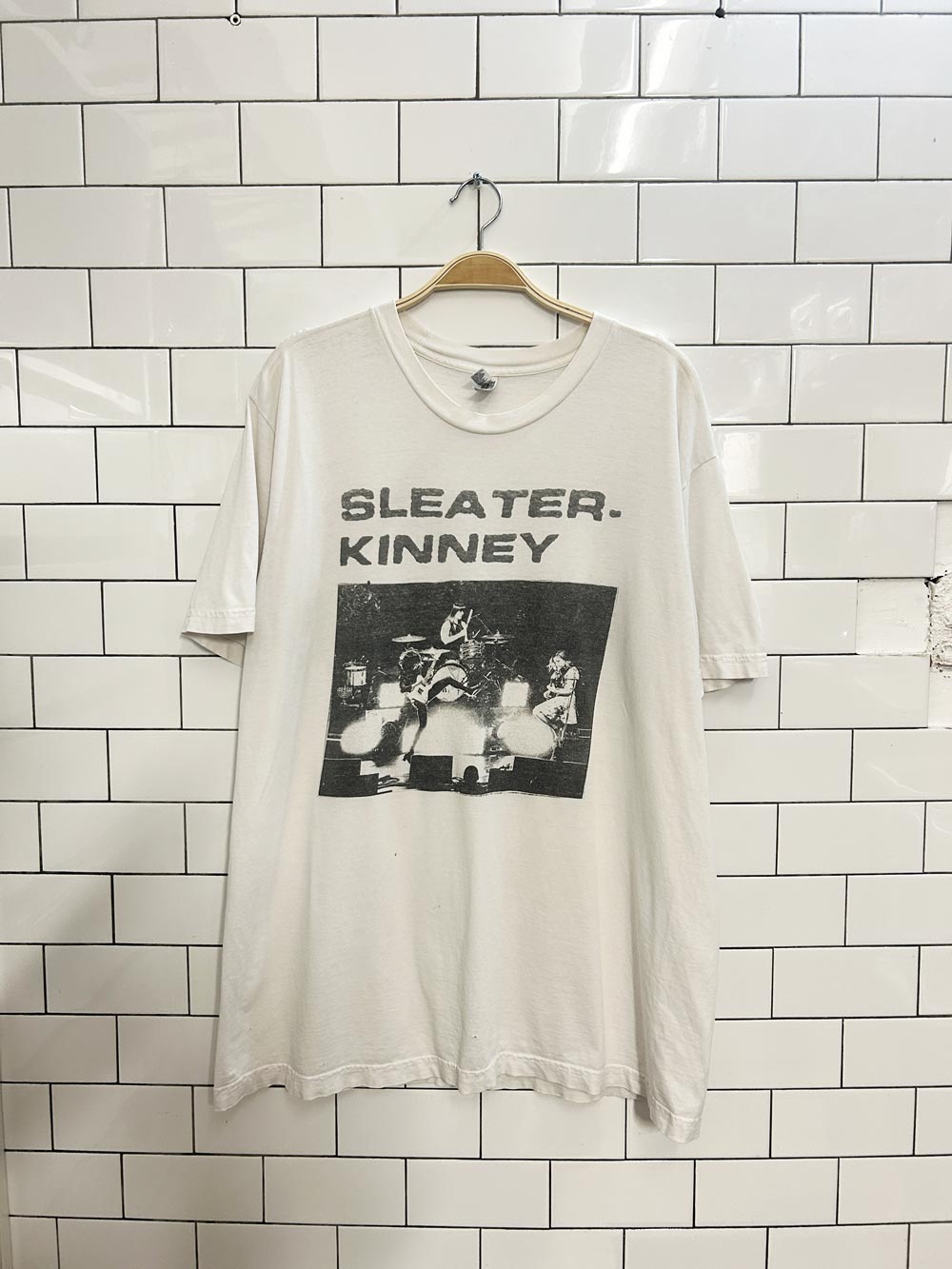 sleater kinney graphic tee