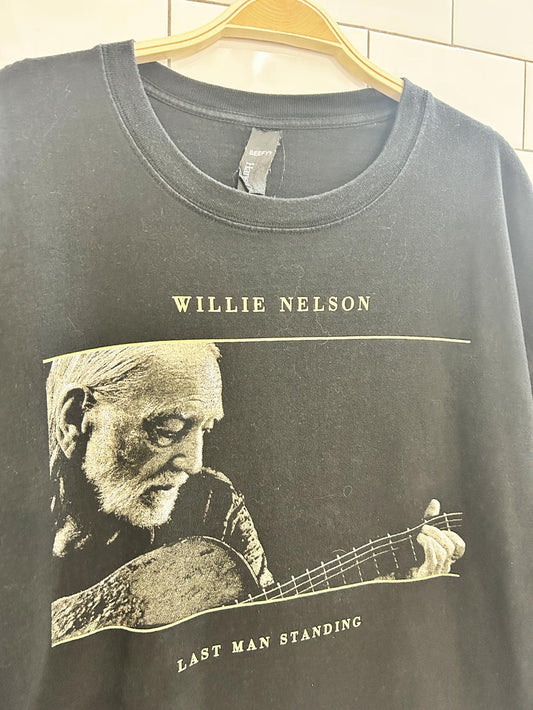 willie nelson last man standing 2019 concert merch tee