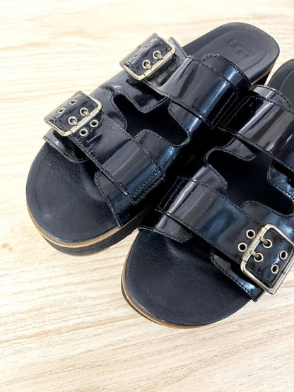 ugg cammie patent leather slide - good market thrift store