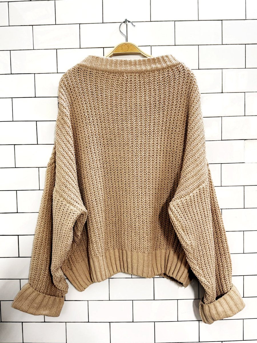 easel LA oversized chenille chunky knit sweater - good market thrift store