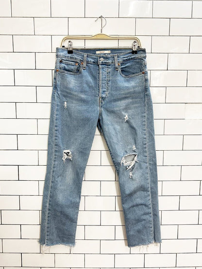levi's wedgie straight distressed cropped jeans - good market thrift store