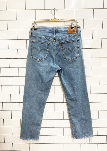levi's wedgie straight distressed cropped jeans - good market thrift store