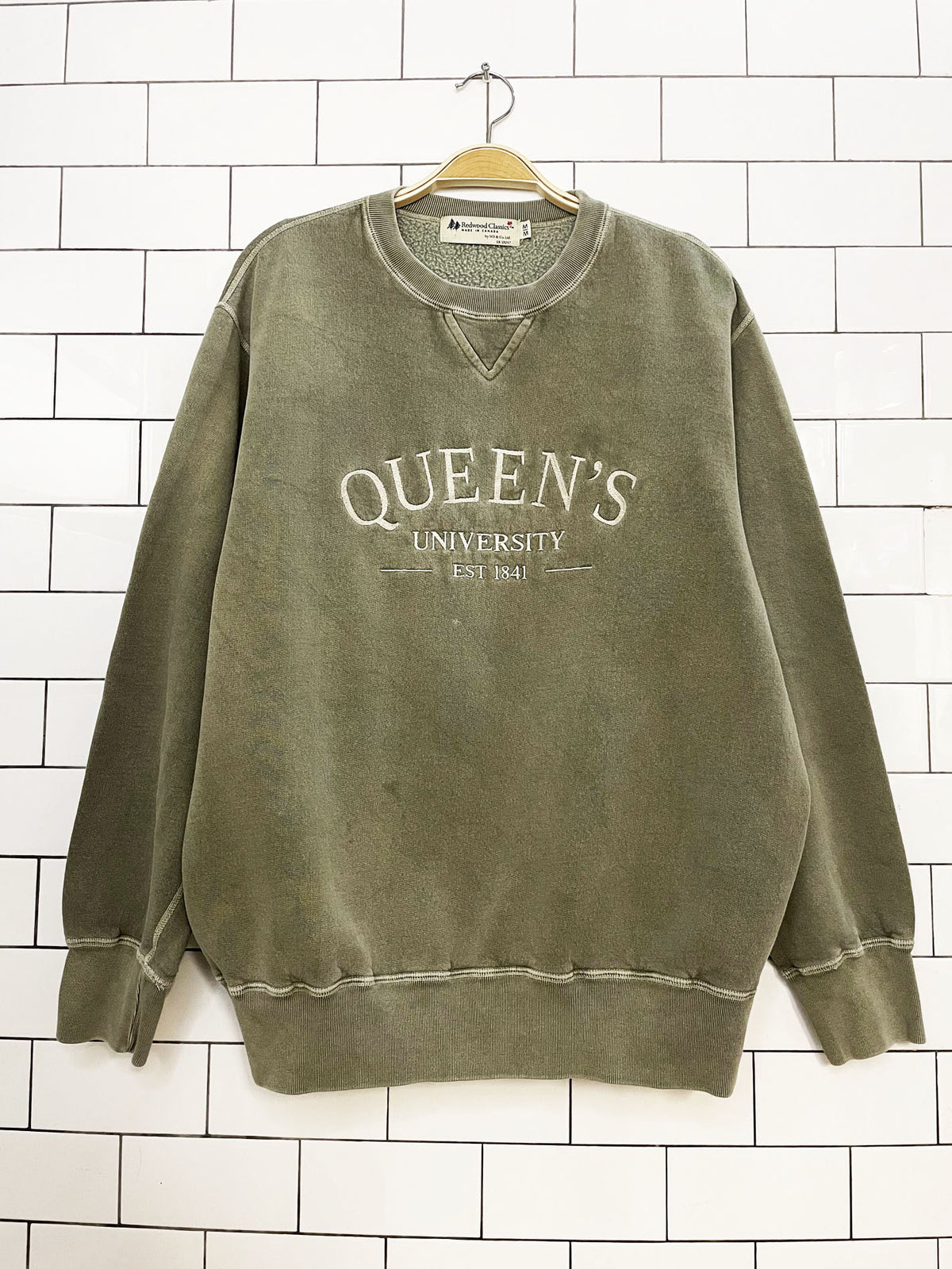 vintage 00s queens university embroidered collegiate sweatshirt | redwood classics | made in Canada