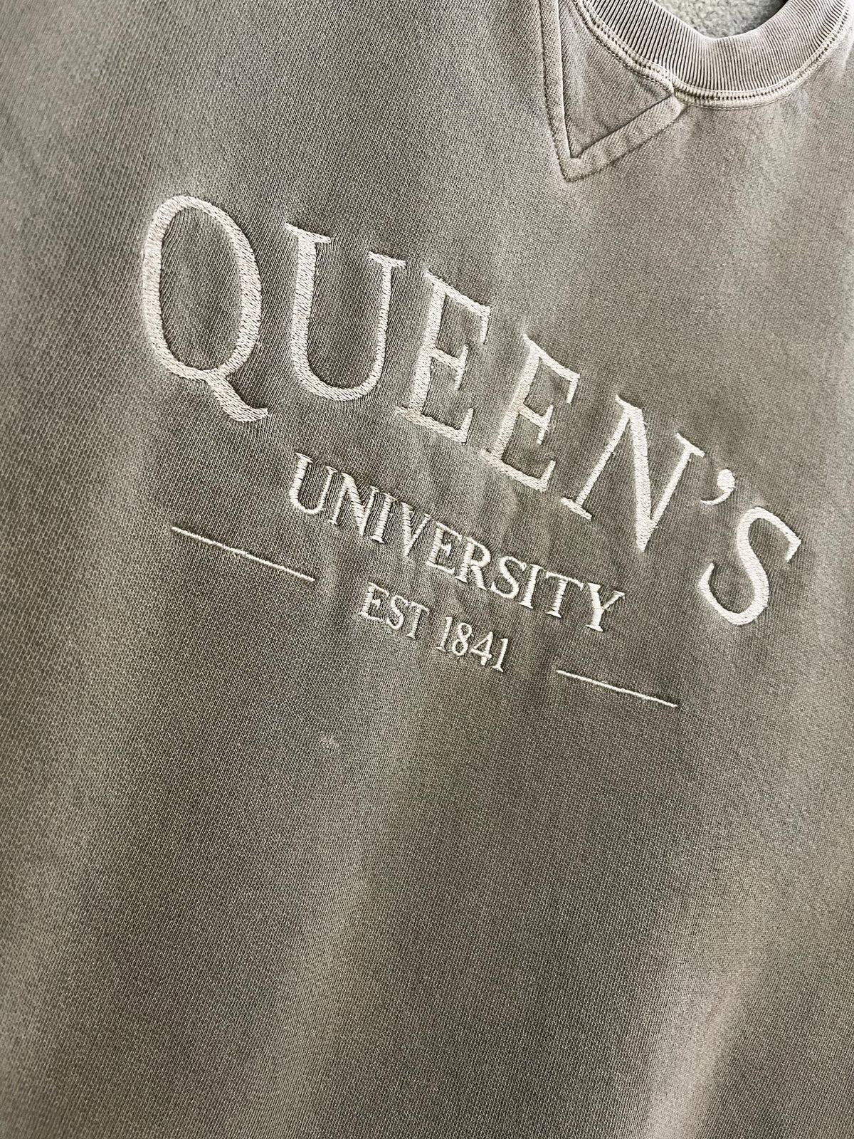 vintage 00s queens university embroidered collegiate sweatshirt | redwood classics | made in Canada