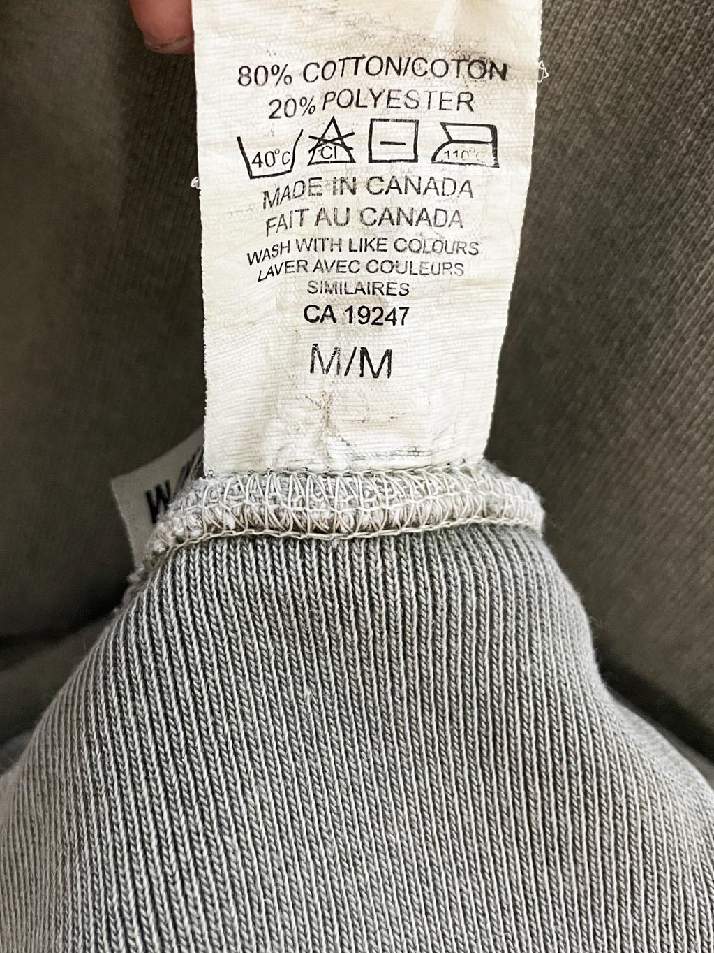 vintage 00s queens university embroidered collegiate sweatshirt | redwood classics | made in Canada