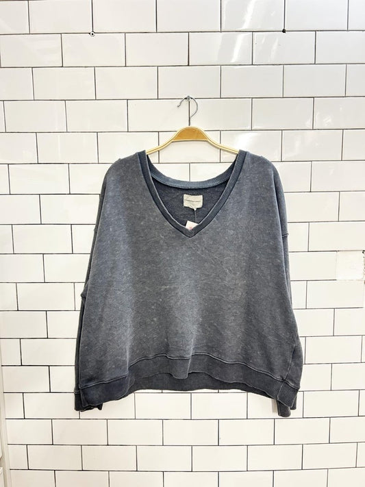 ae oversized v - neck sweatshirt - good market thrift store