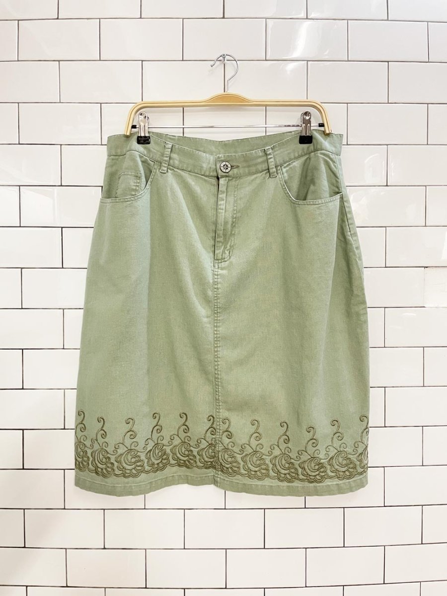 vintage 00s bill blass linen - blend embroidered knee - length skirt - good market thrift store