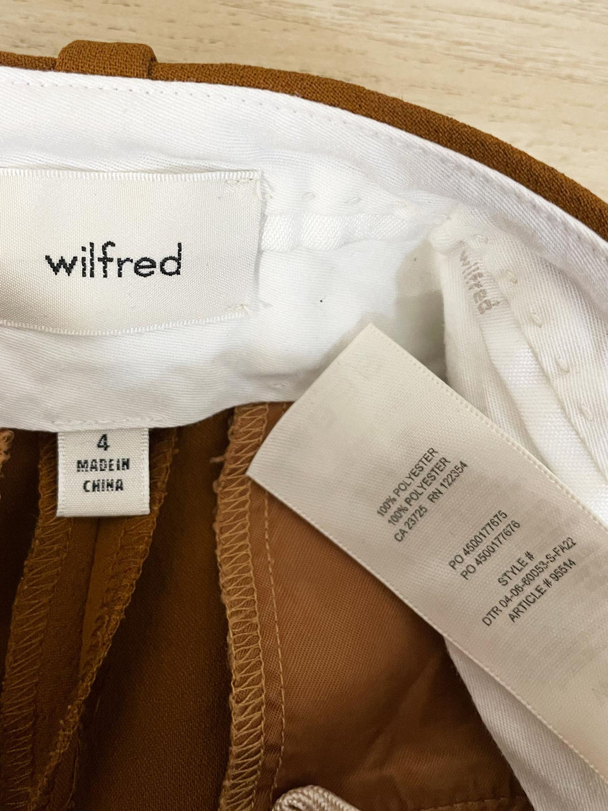 wilfred effortless pleated barrel leg trouser | aritzia