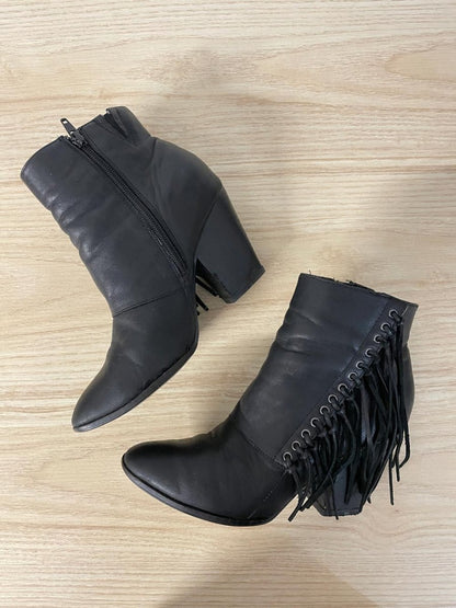 aldo western fringe heeled leather boot - good market thrift store
