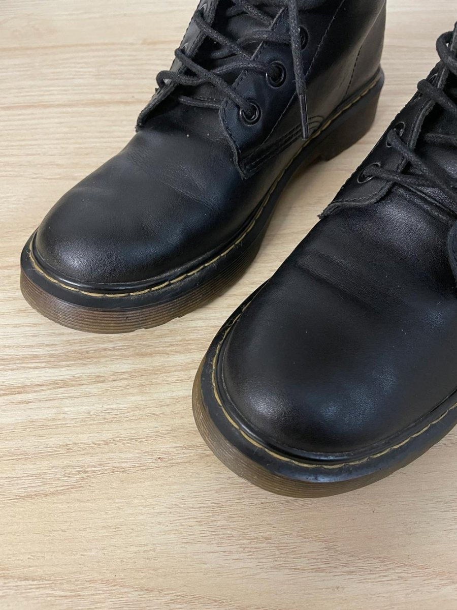 doc marten 1460 original 8 - eye leather boot - good market thrift store