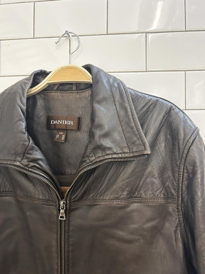 vintage 00s danier minimal zip leather jacket - good market thrift store